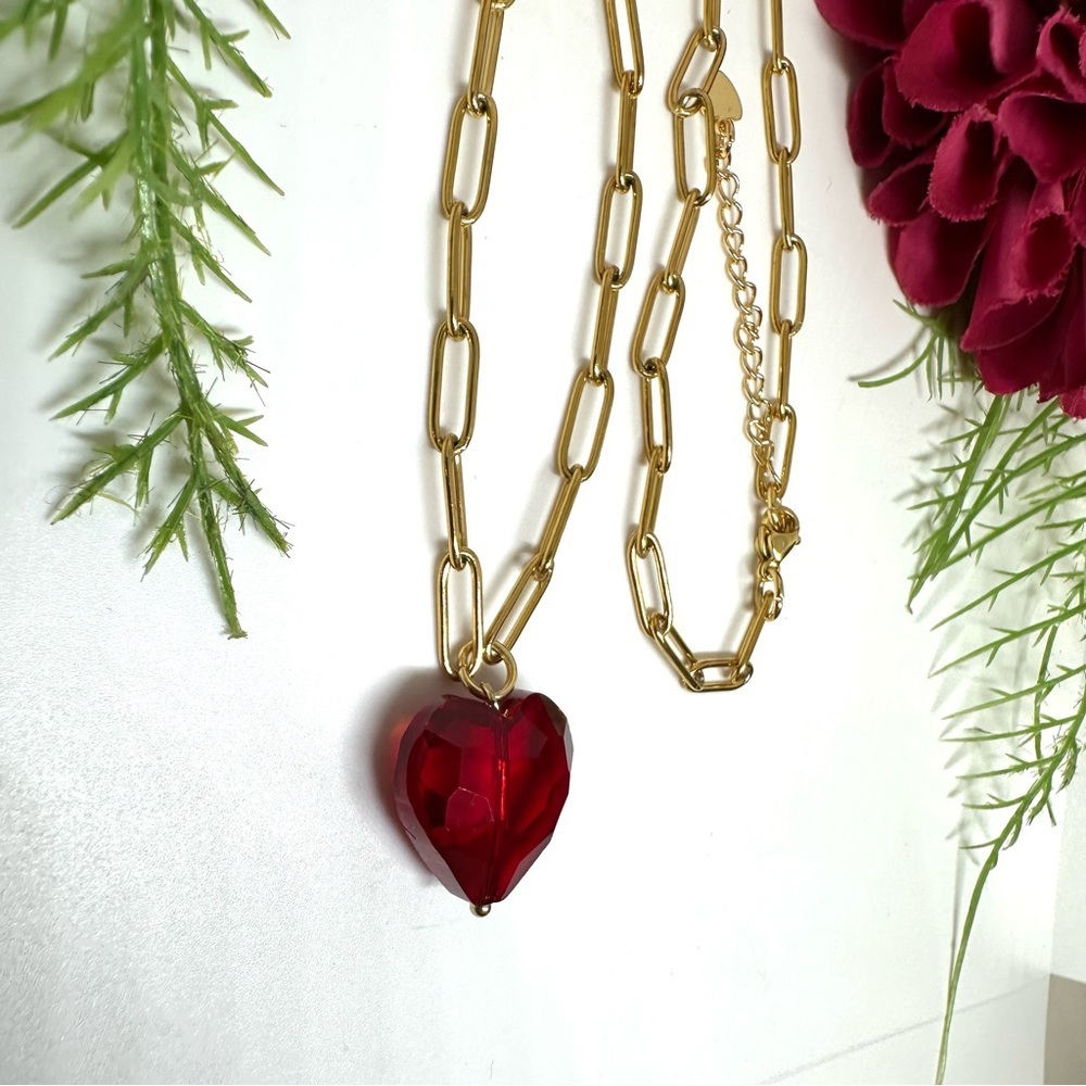 NEW⚜️Crystal Heart Charm Necklace - Picture 5 of 7